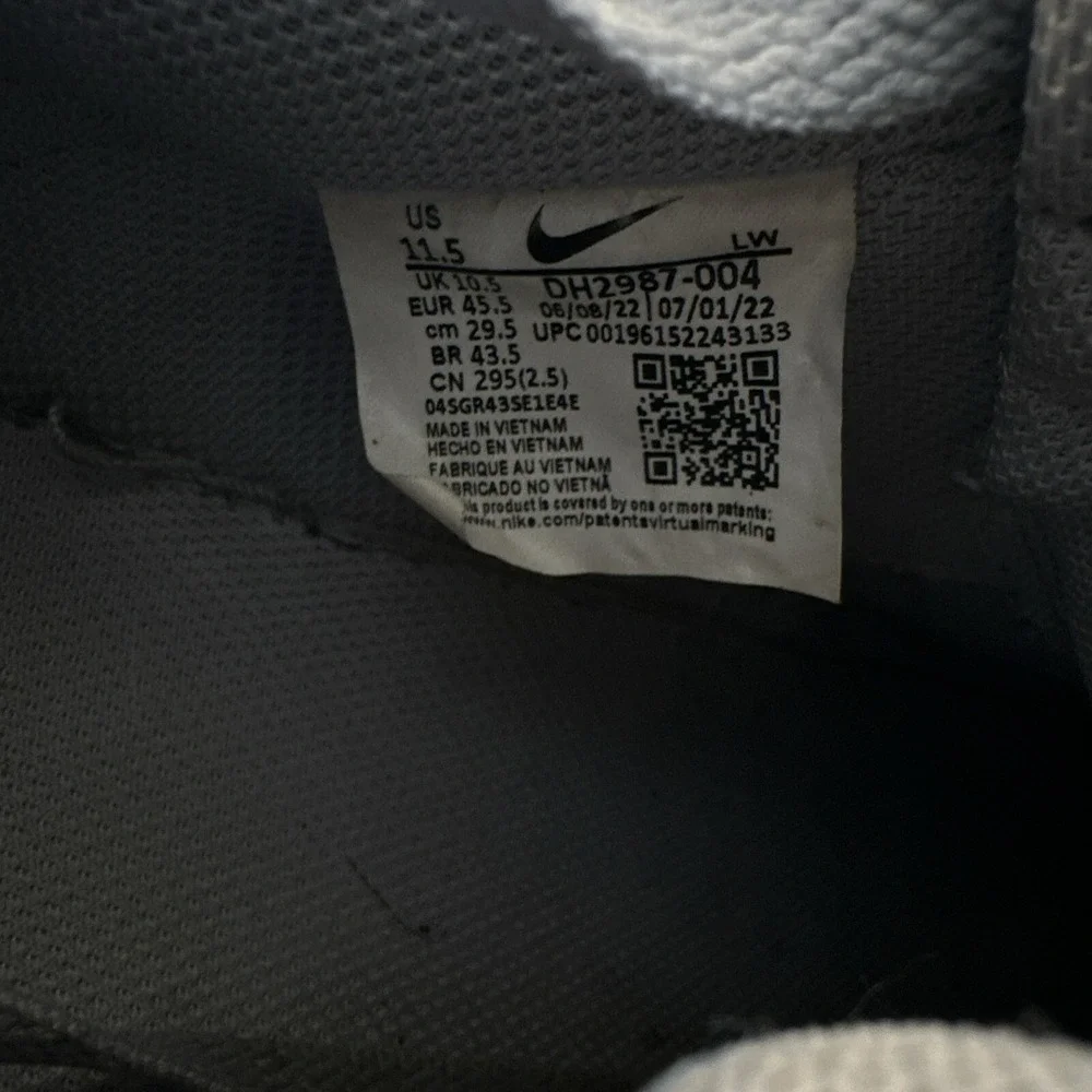 Nike stain shoes lace